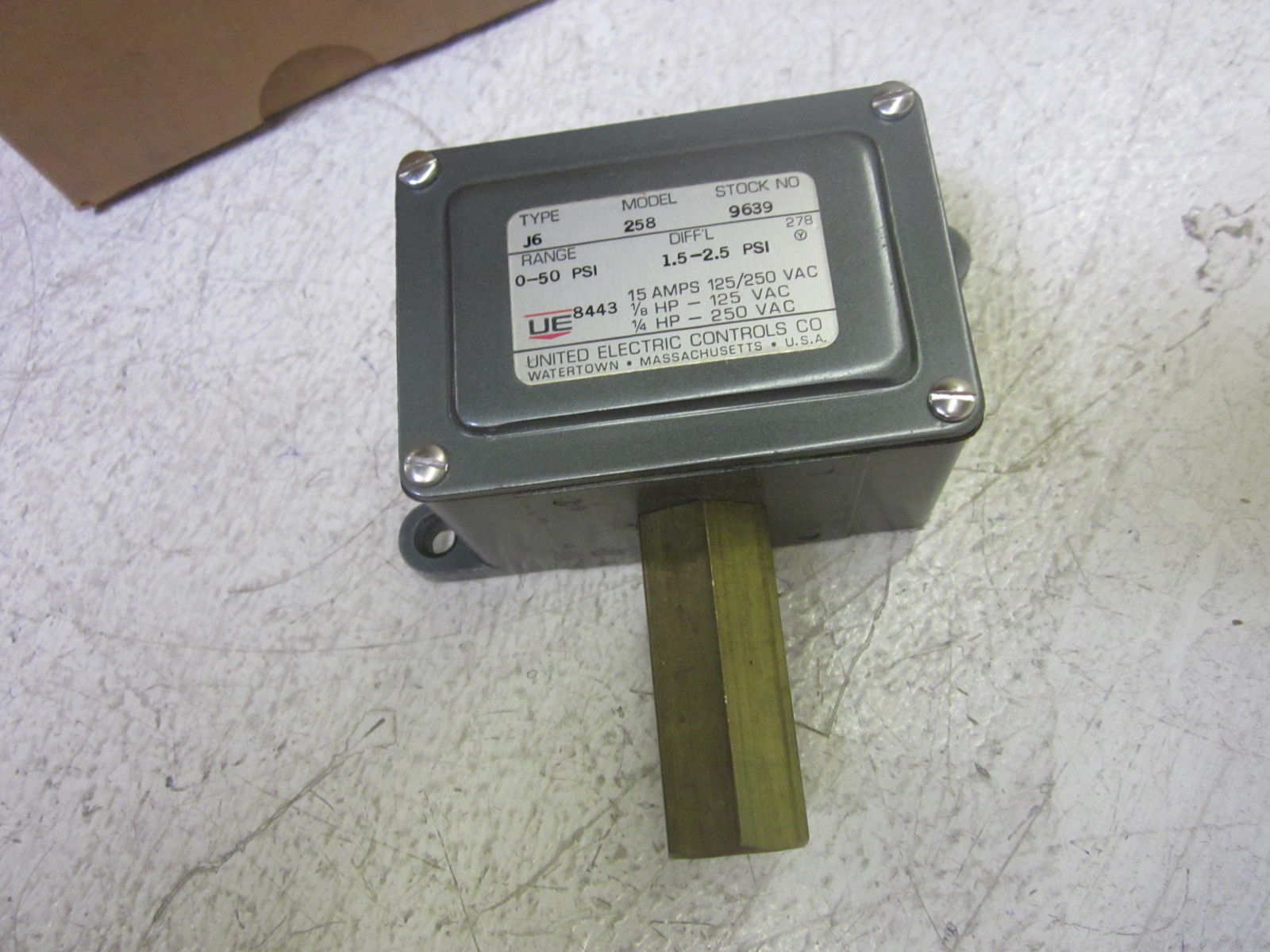 UNITED ELECTRIC J6-258 PRESSURE SWITCH 0-50 PSI NSMP