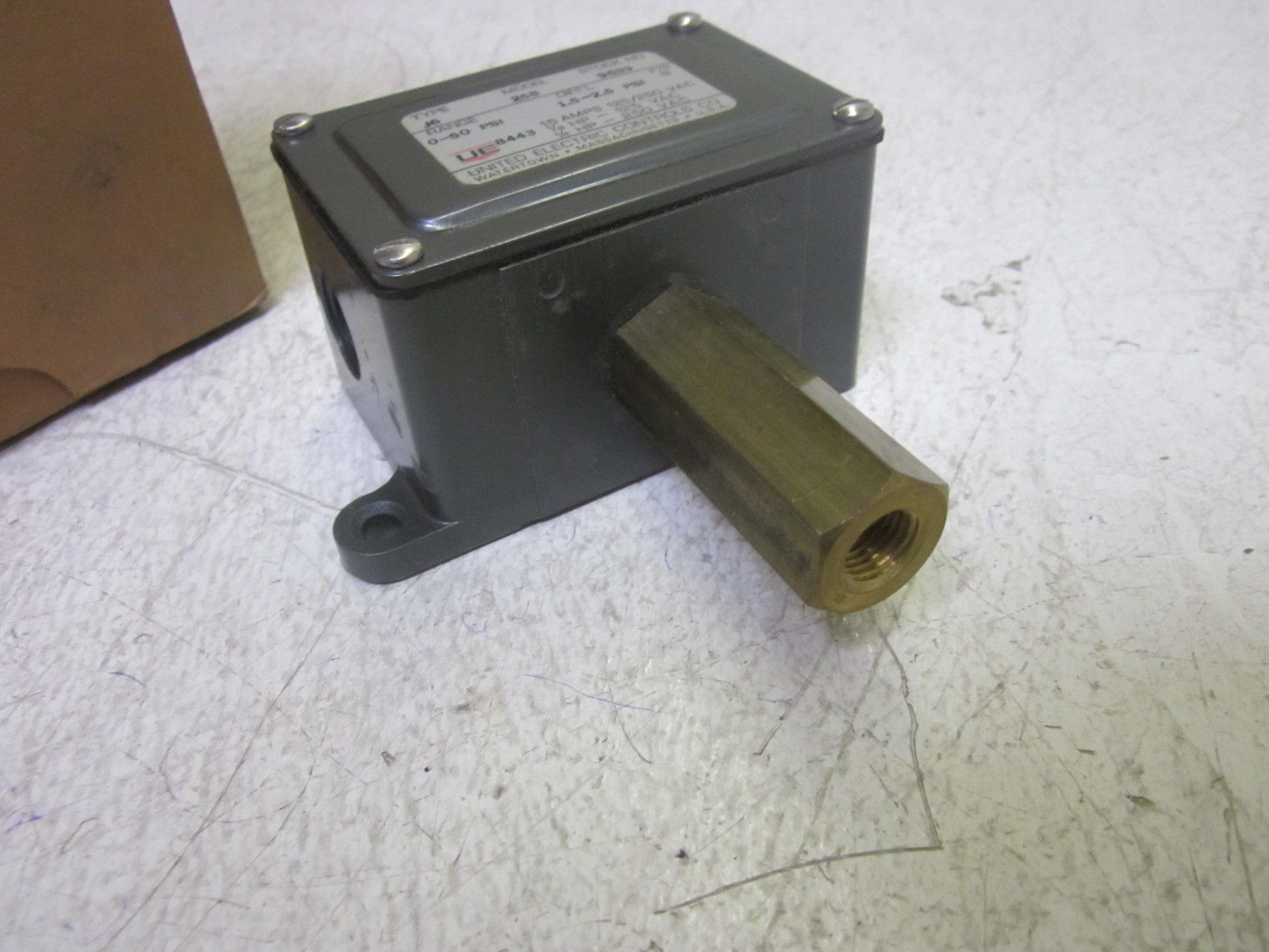 UNITED ELECTRIC J6-258 PRESSURE SWITCH 0-50 PSI NSMP