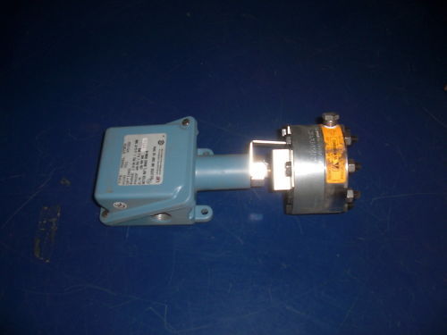 UNITED ELECTRIC H100-700 95122 *USED*