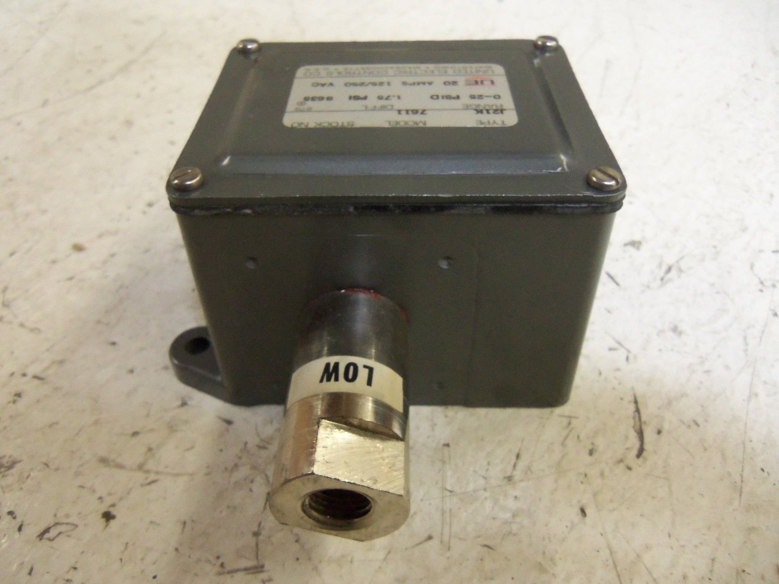 UNITED ELECTRIC J21K-7611 PRESSURE SWITCH UNMP