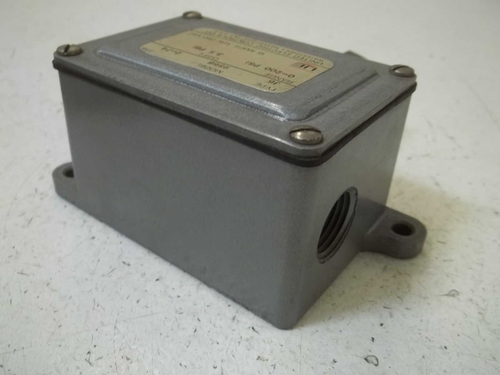 UNITED ELECTRIC J6-9568 PRESSURE SWITCH UNMP