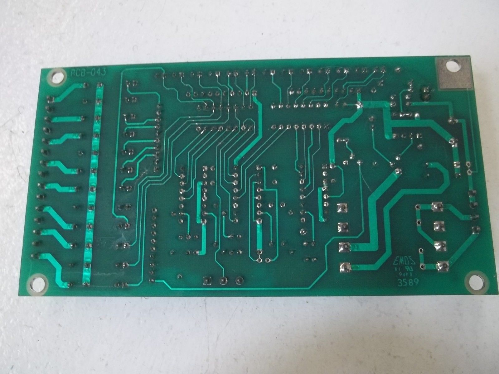 UNIVERSAL DYNAMIC PCB-043 OUTPUT BOARD OMNI IIX UNMP
