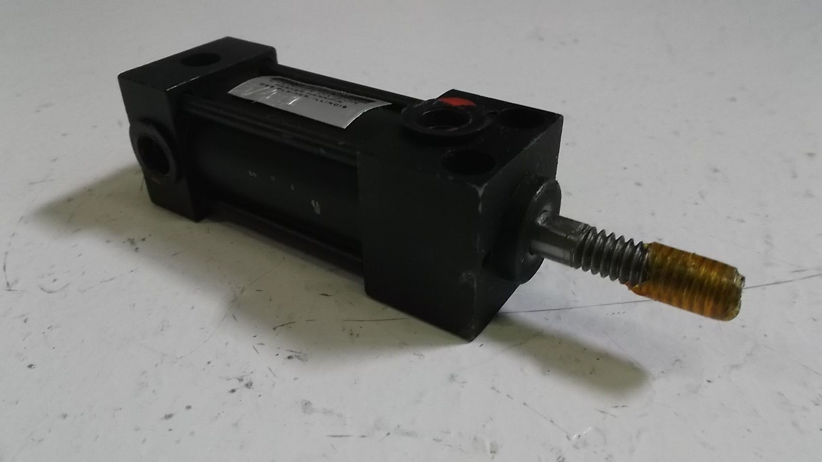 UNIVERSAL MIDGET CYLINDER 3/4X1