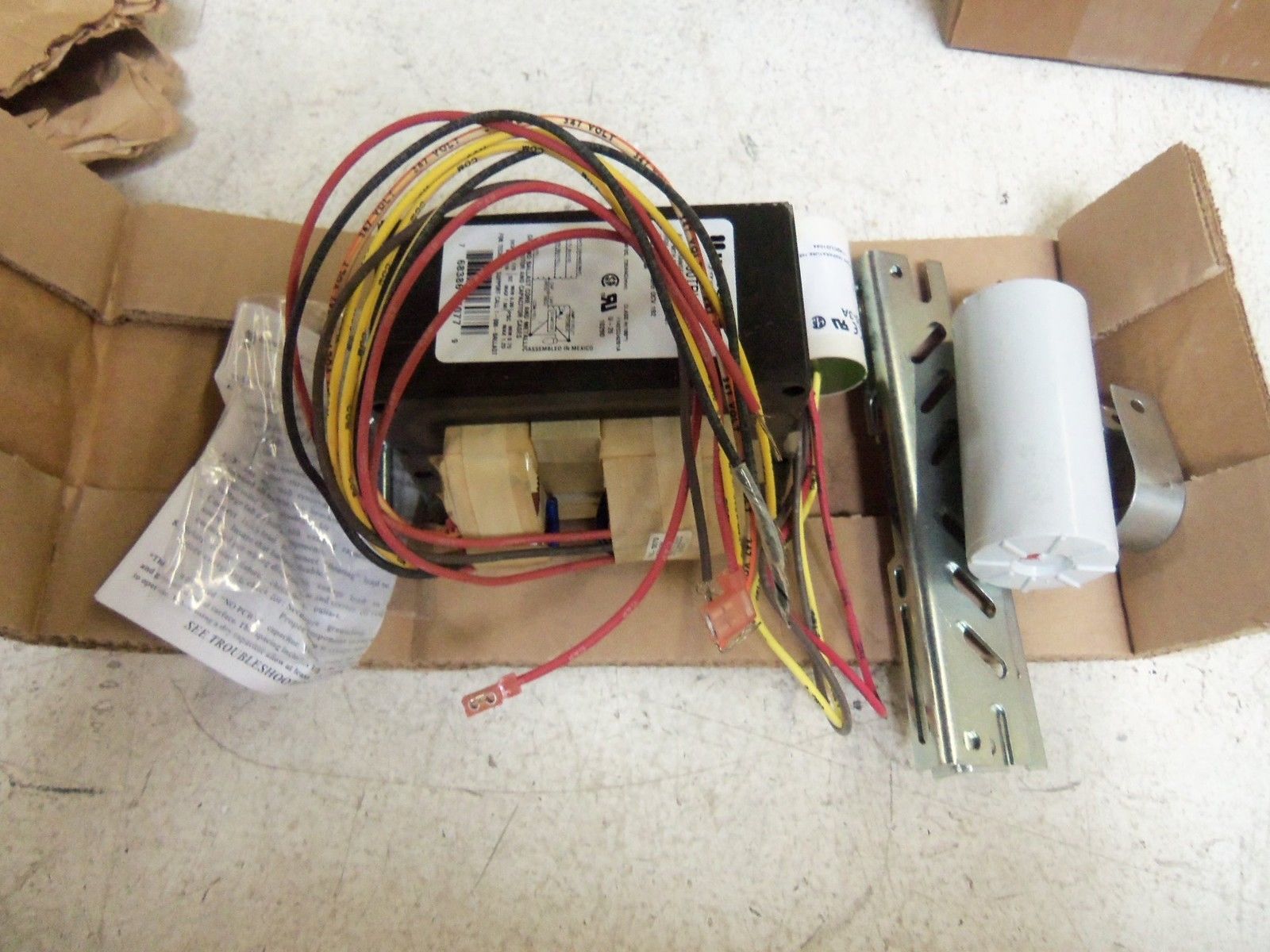 UNIVERSAL S400TRIAC4M-502K BALLAST NSMP