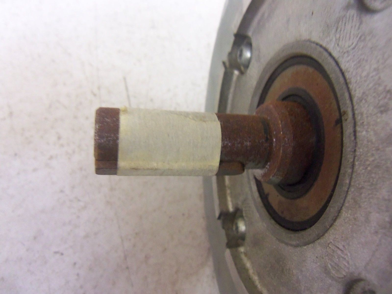 US GEAR MOTOR CBN1803-56CAT24 (HAS RUST) UNMP