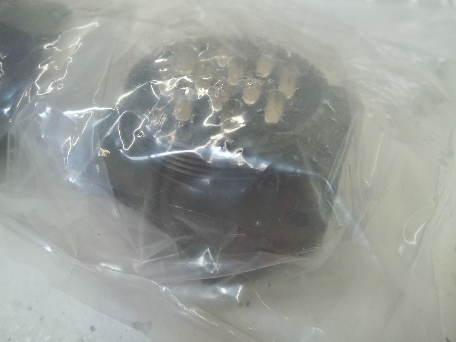 VEAM CIR020R-28-51P CONNECTOR NSMP