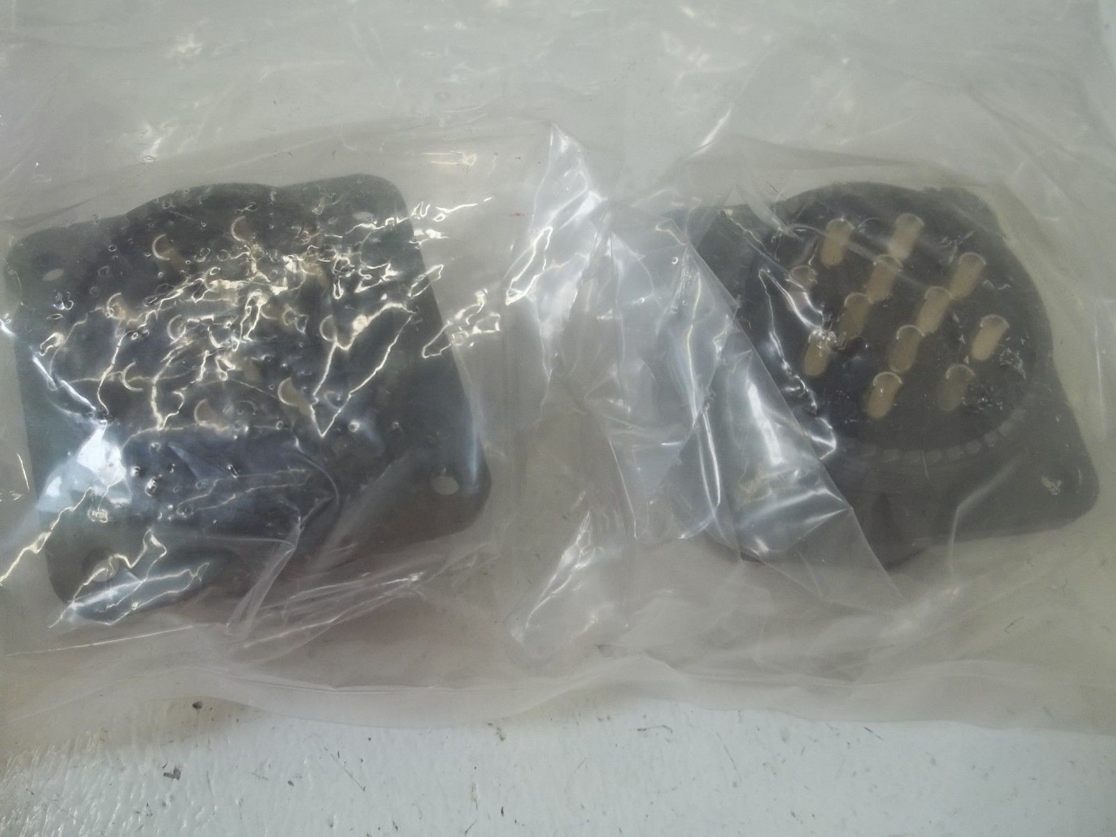 VEAM CIR020R-28-51P CONNECTOR NSMP
