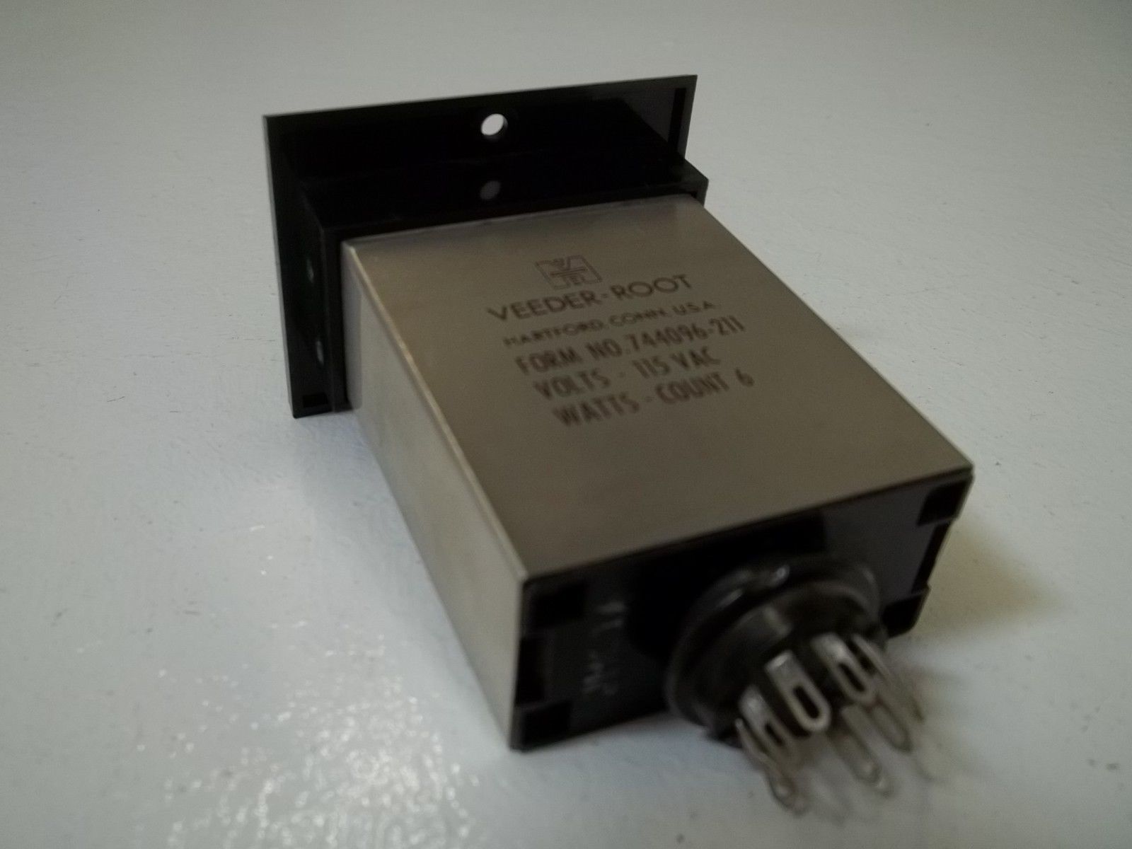 VEEDER-ROOT 744096-211 POSITION PANEL MOUNT COUNTER UNMP