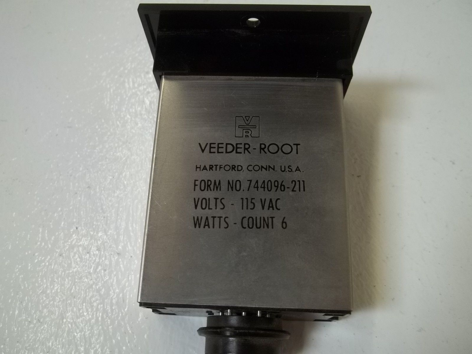VEEDER-ROOT 744096-211 POSITION PANEL MOUNT COUNTER UNMP