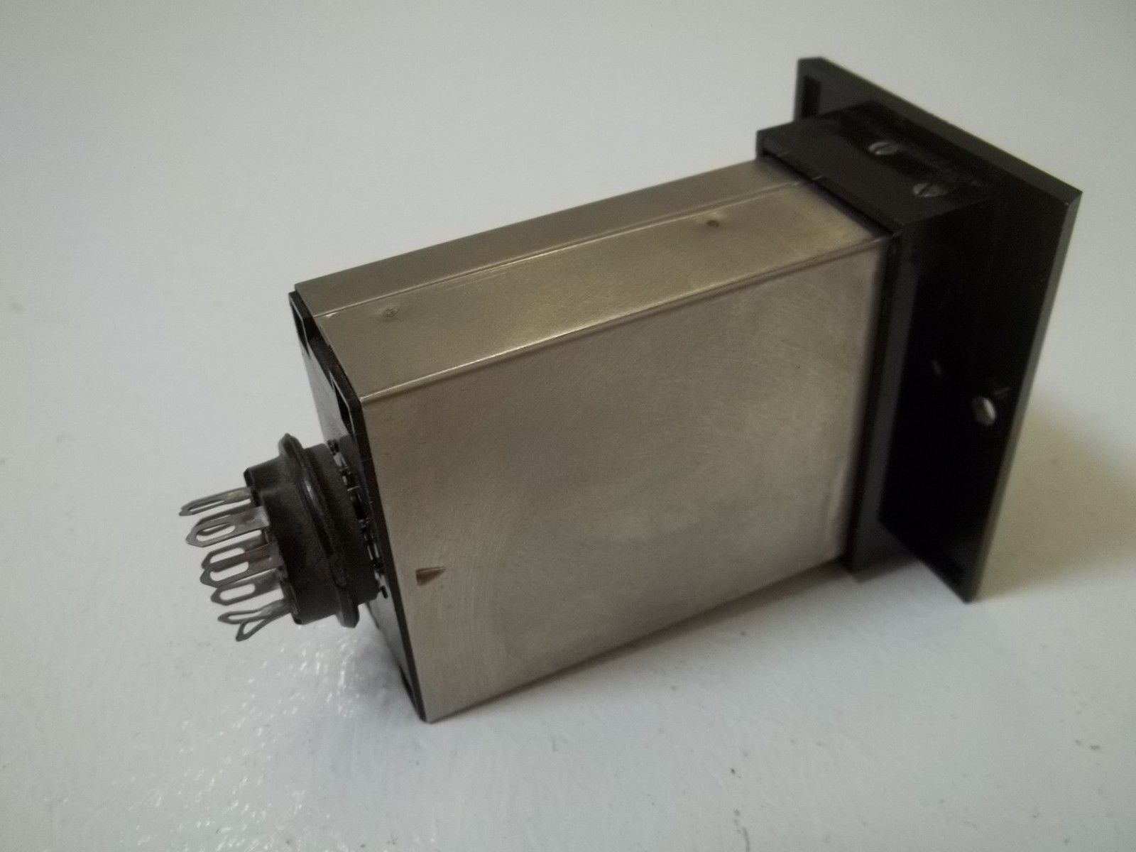 VEEDER-ROOT 744096-211 POSITION PANEL MOUNT COUNTER UNMP