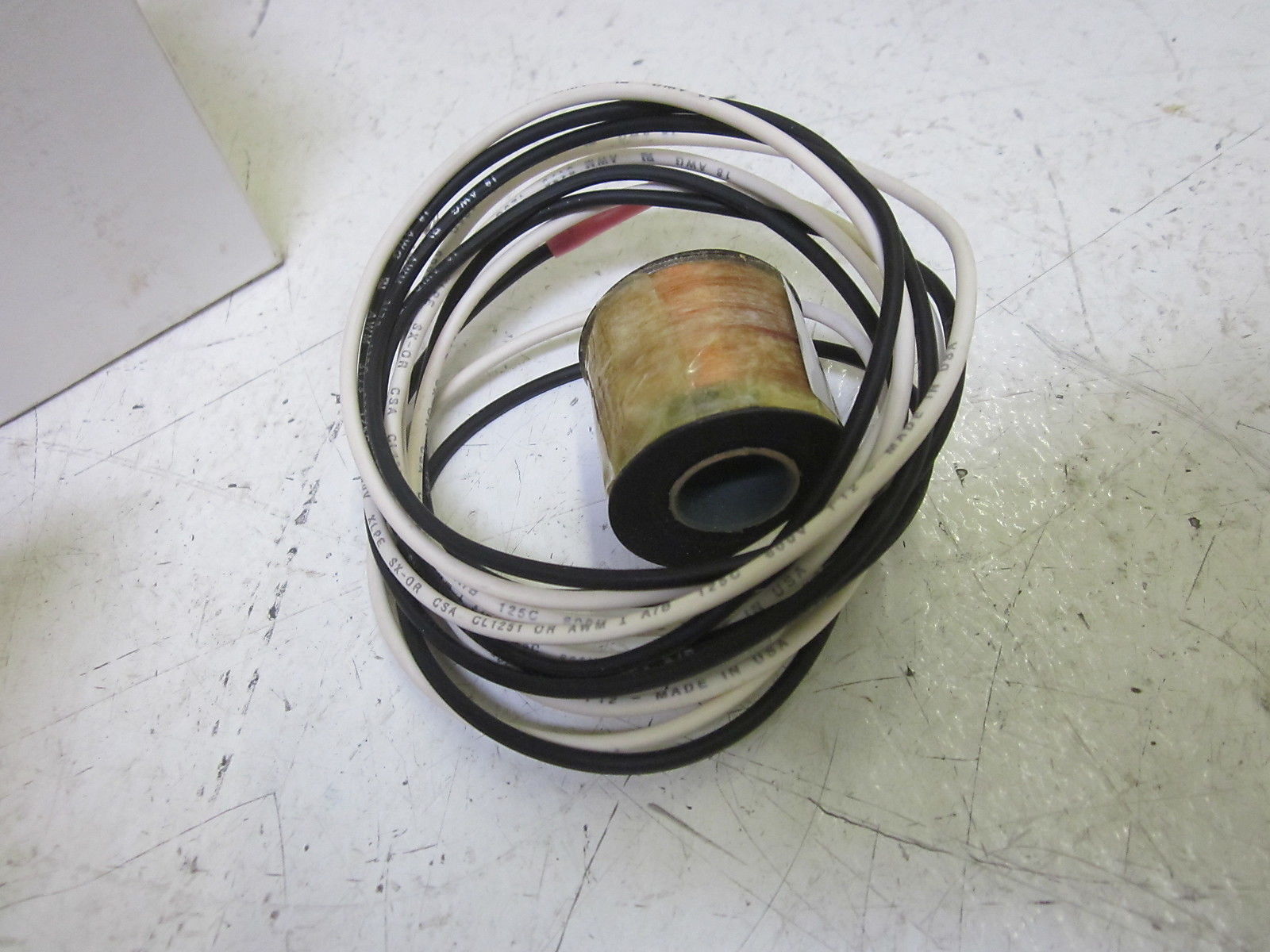 VICKERS 273298 COIL 115VAC NSMP