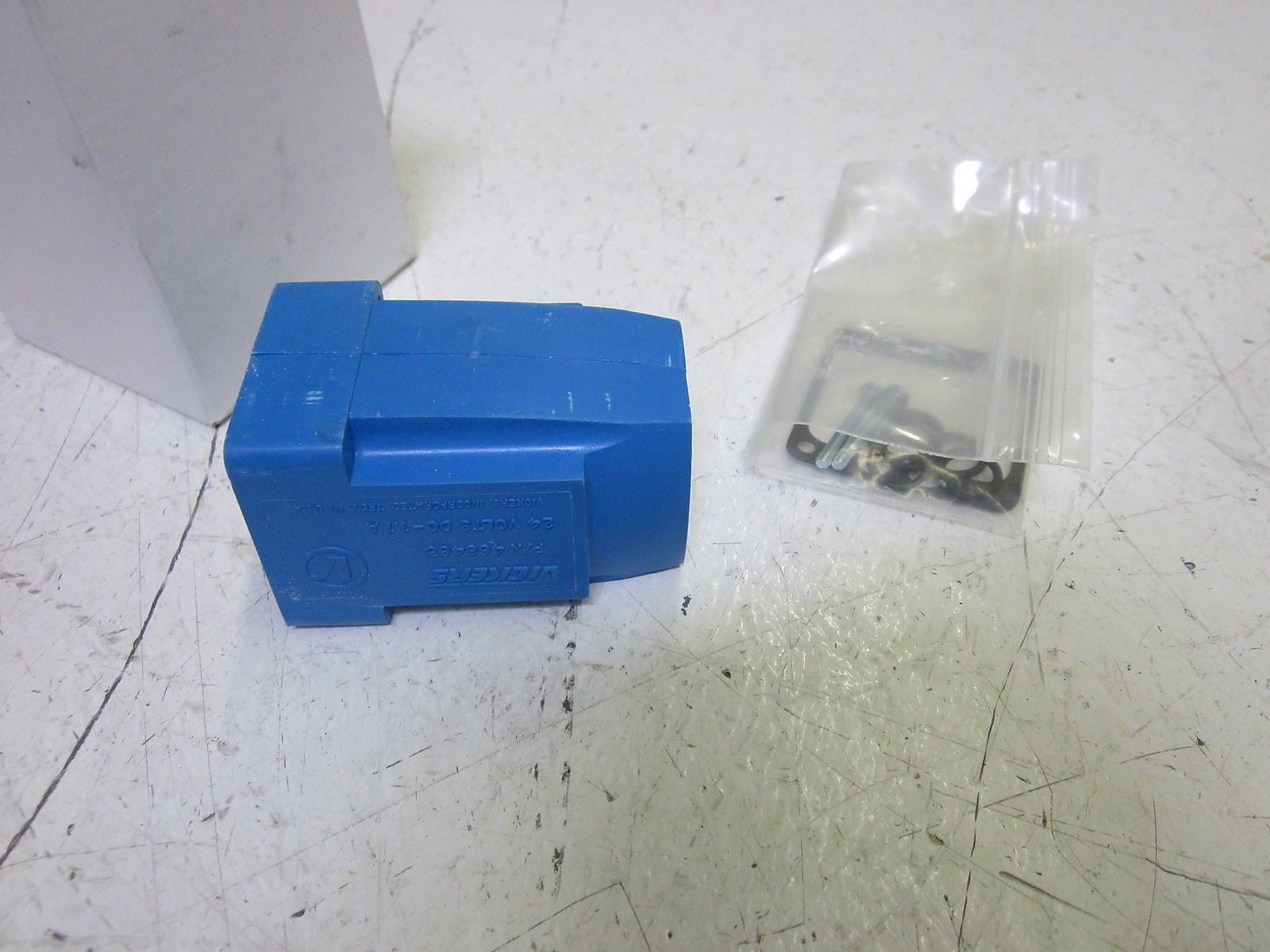 VICKERS 942390 COIL KIT 24V NSMP