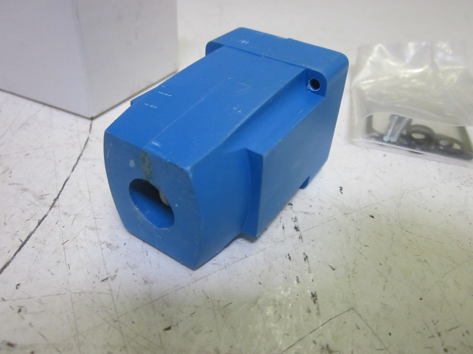 VICKERS 942390 COIL KIT 24V NSMP