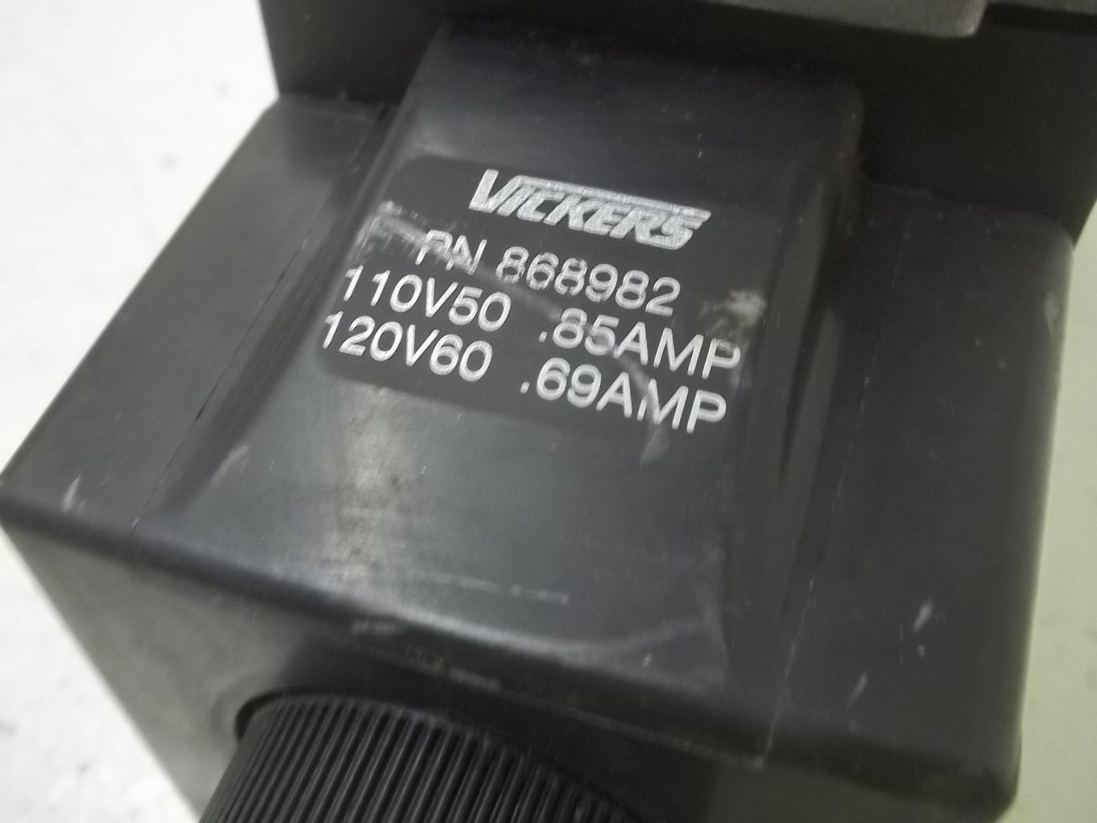VICKERS DG4S4LW016CB60S324 DIRECTIONAL VALVE UNMP