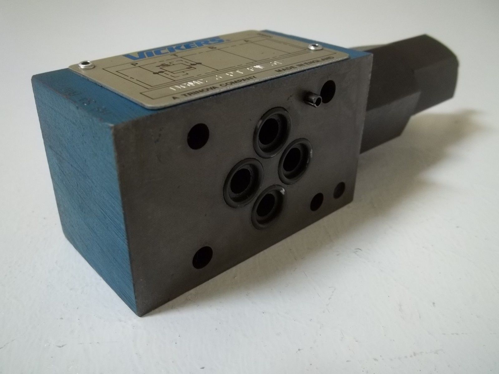 VICKERS DGMC3PTFW31 PRESSURE RELIEF VALVE UNMP
