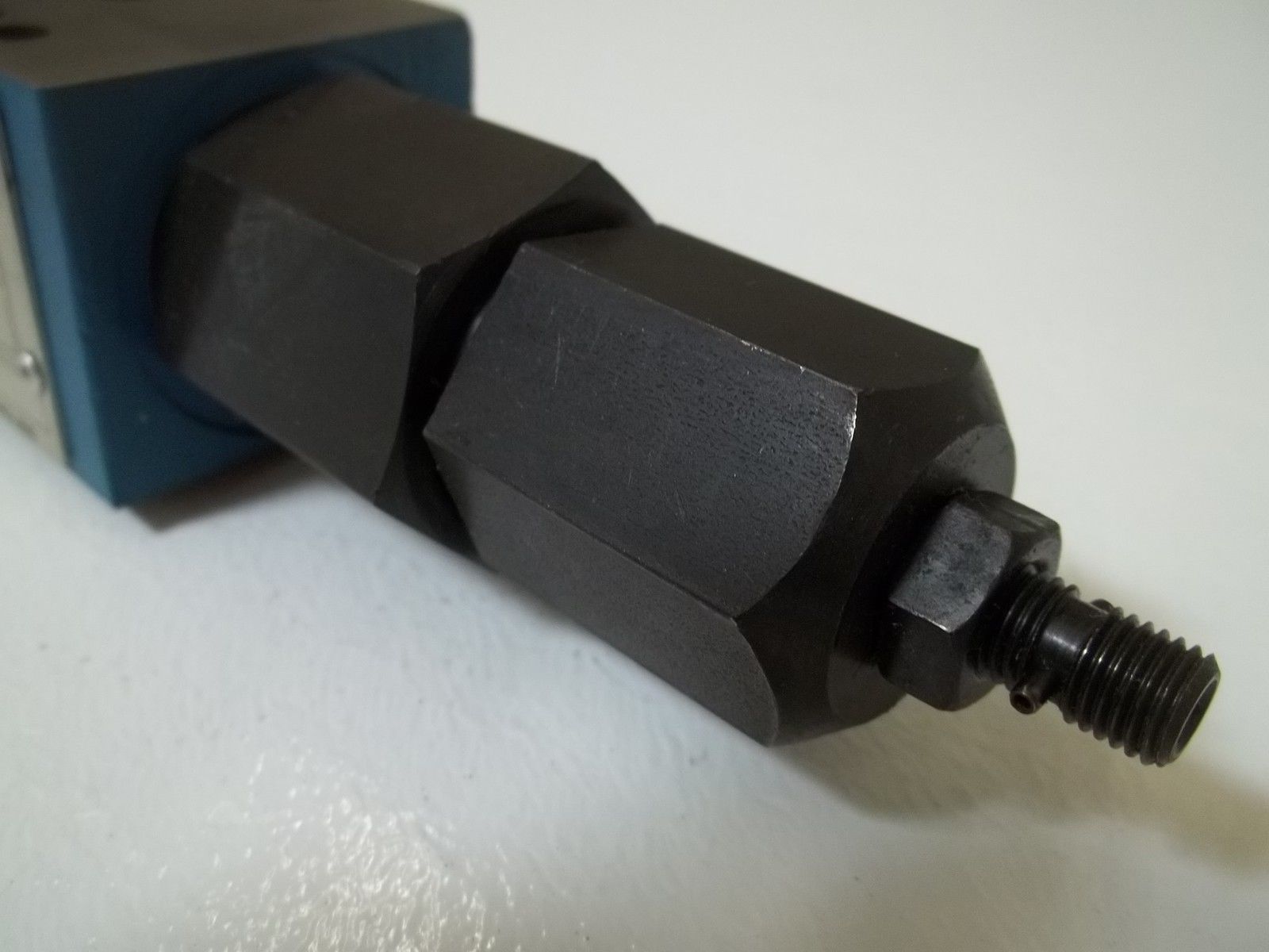 VICKERS DGMC3PTFW31 PRESSURE RELIEF VALVE UNMP