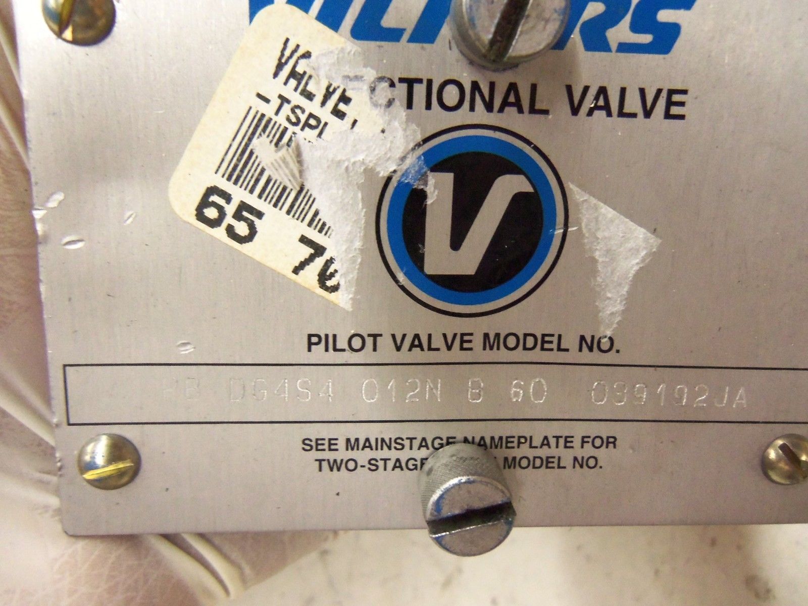 VICKERS PB DG4S4 012N B 60 039192TA DIRECTIONAL VALVE NSNP