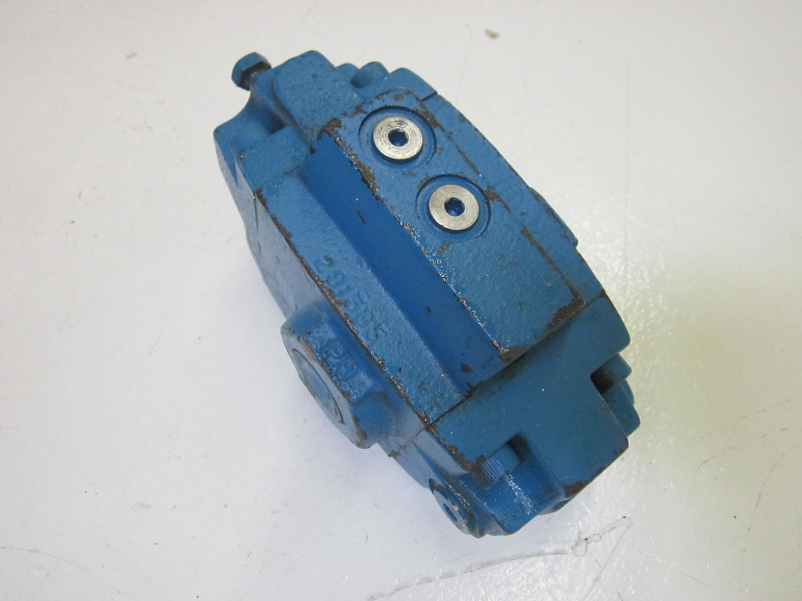 VICKERS RCT-0S-F4-30 PRESSURE VALVE 474-2000 PSI UNMP
