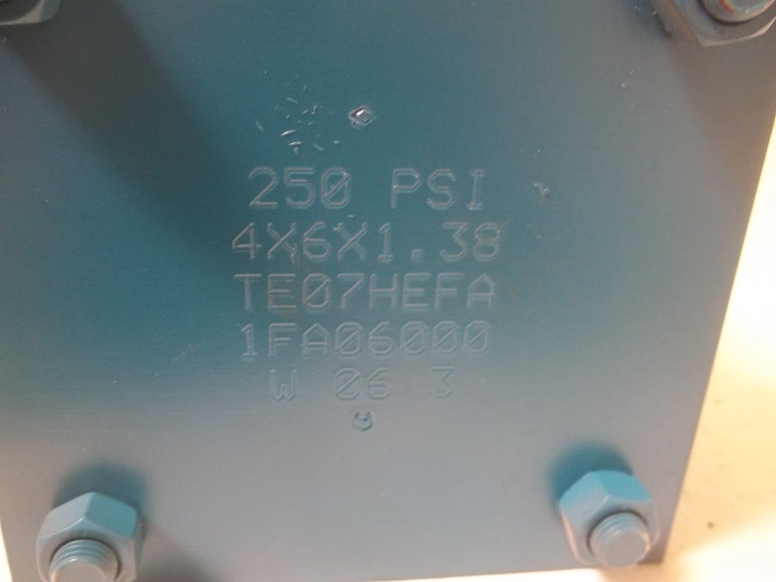 VICKERS TE07HEFA 250 PSI CYLINDER UNMP