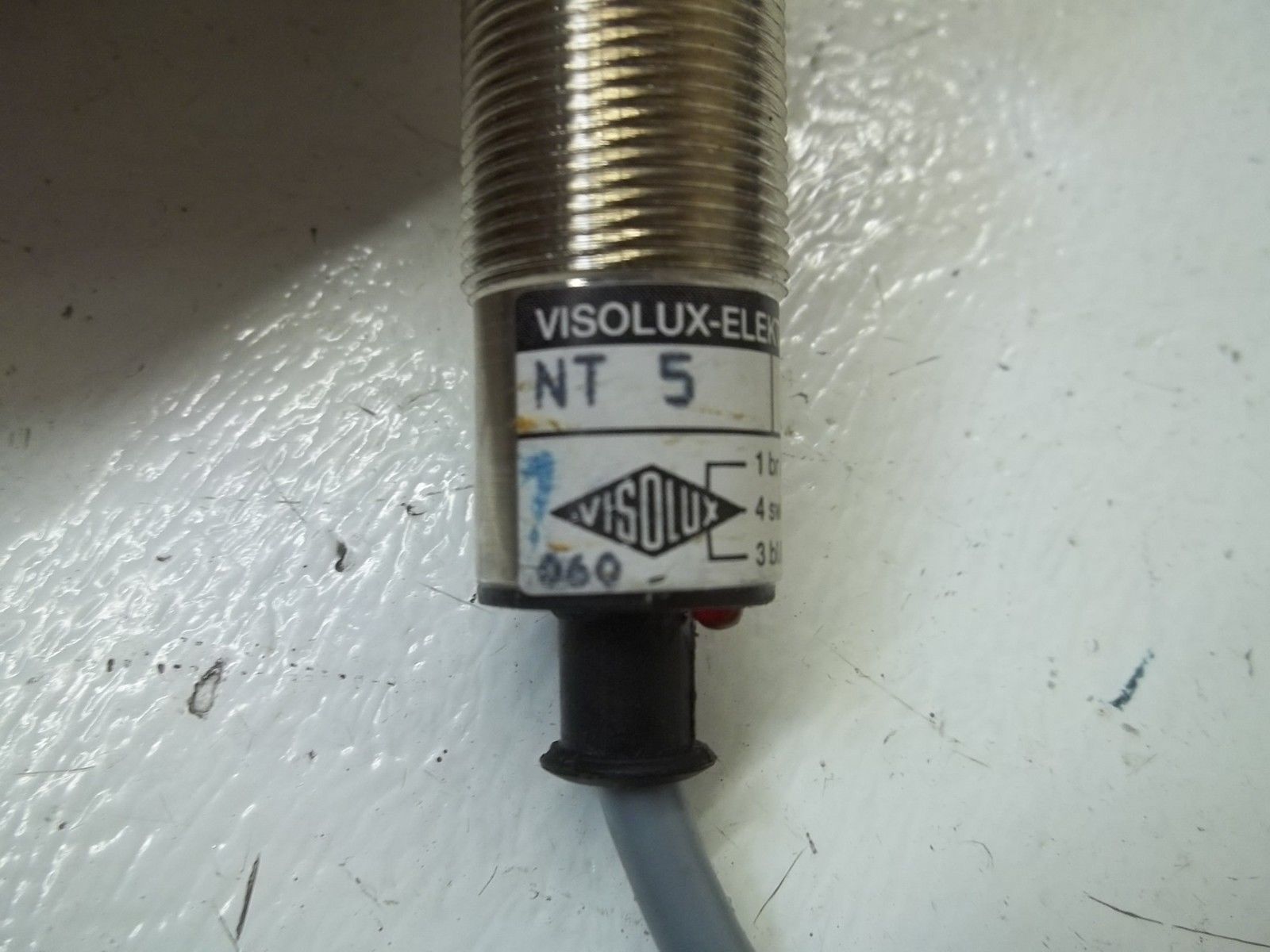 VISOLUX ELEKTRIONIK NT5-2057/13KL PROXIMITY SWITCH UNMP