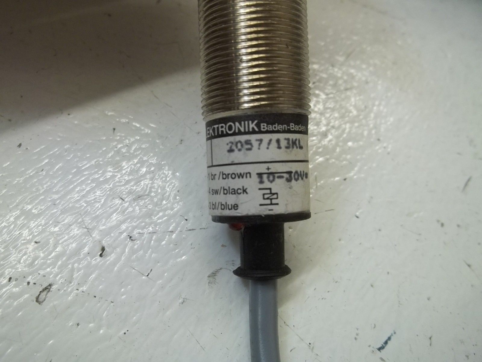 VISOLUX ELEKTRIONIK NT5-2057/13KL PROXIMITY SWITCH UNMP