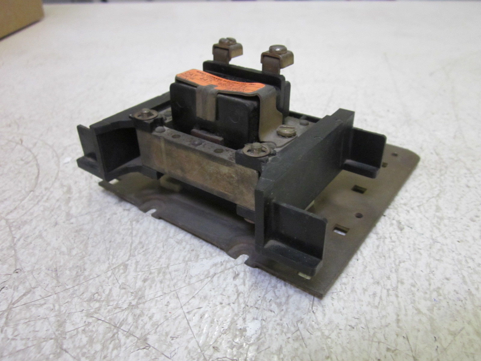 WARD LEONARD ELECTRIC CO. 447-9801-11 110/120V (MISSING UNIT POLES)  UNMP