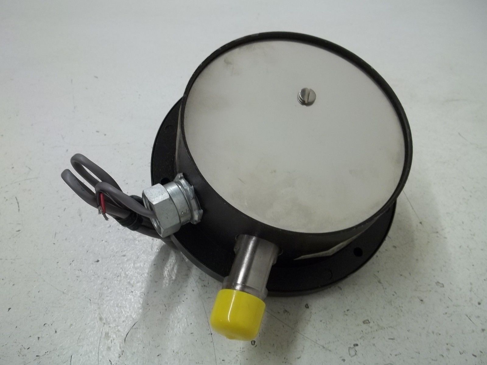 WEKSLER AA246 GAUGE 0-2000 PSI UNMP