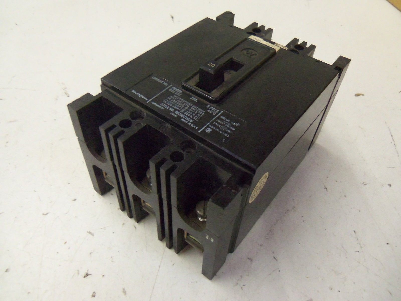 WESTINGHOUSE CIRCUIT BREAKER FB3020 UNMP