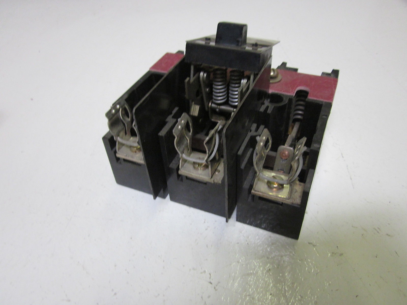 WESTINGHOUSE DS222R DISCONNECT SWITCH 240VAC UNMP