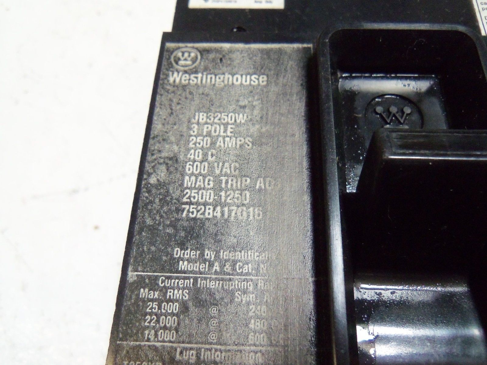 WESTINGHOUSE JB3250W CIRCUIT BREAKER UNMP