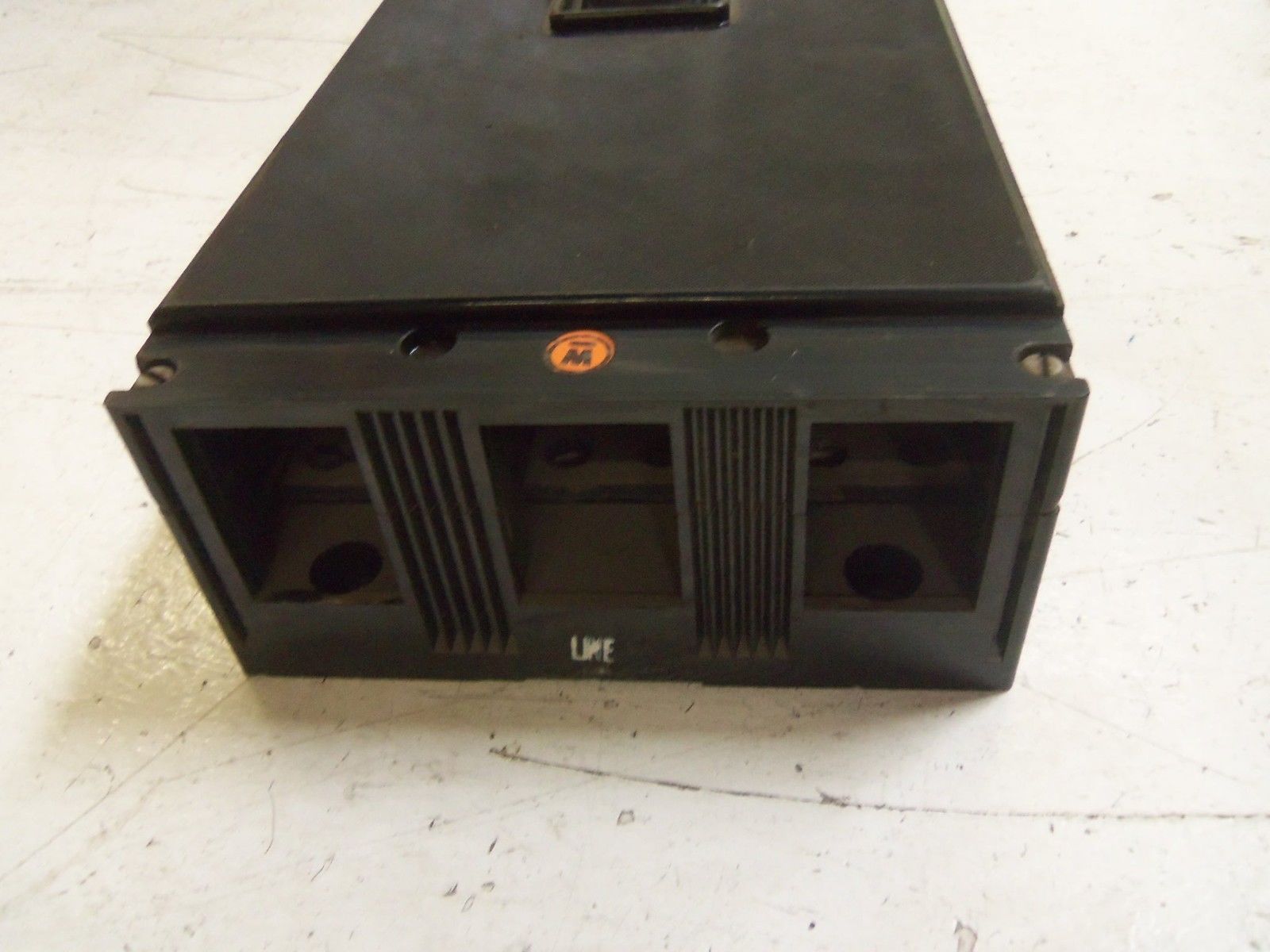 WESTINGHOUSE NP28328-E CIRCUIT BREAKER UNMP