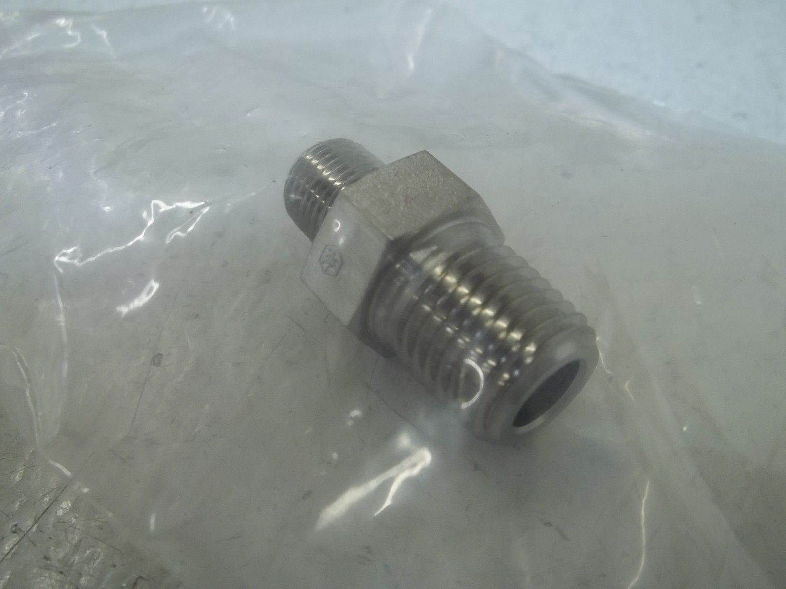 WH3081 X 4 X 2 STAINLESS STEEL PIPE 1/4" MPT XNSNP