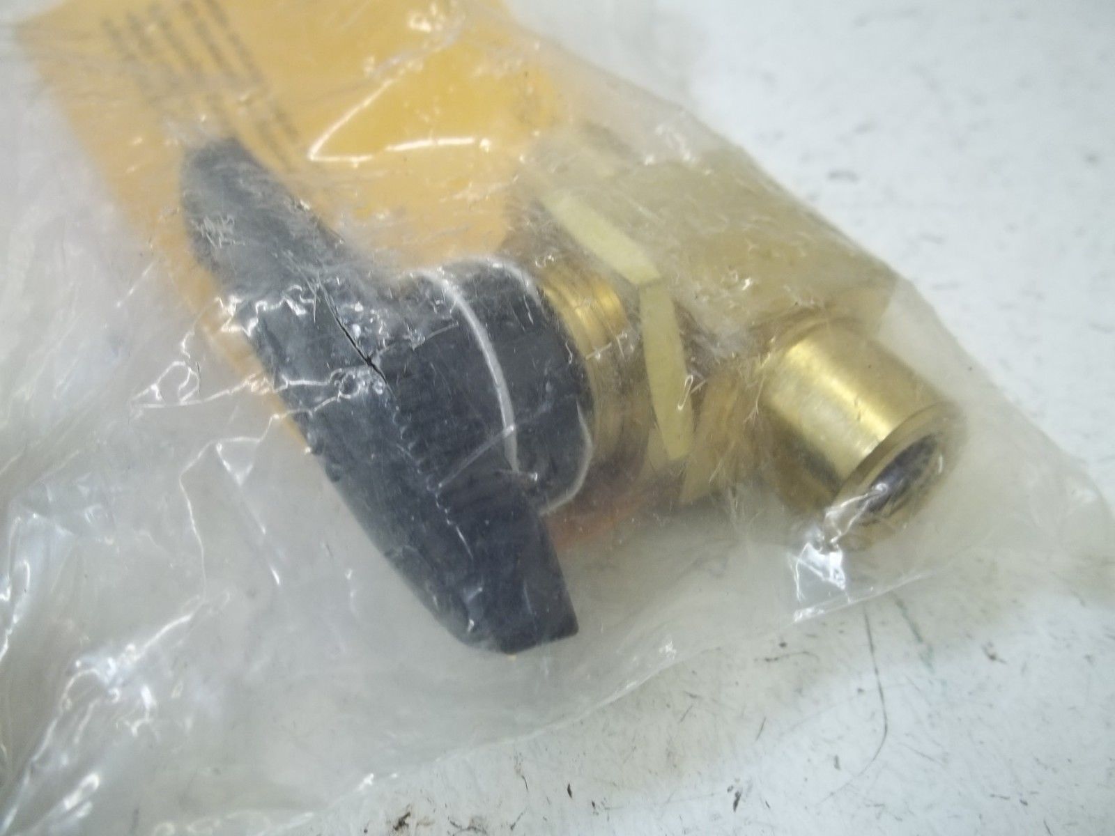 WHITEY B-43VF2 VALVE NSNP IN A  BAG