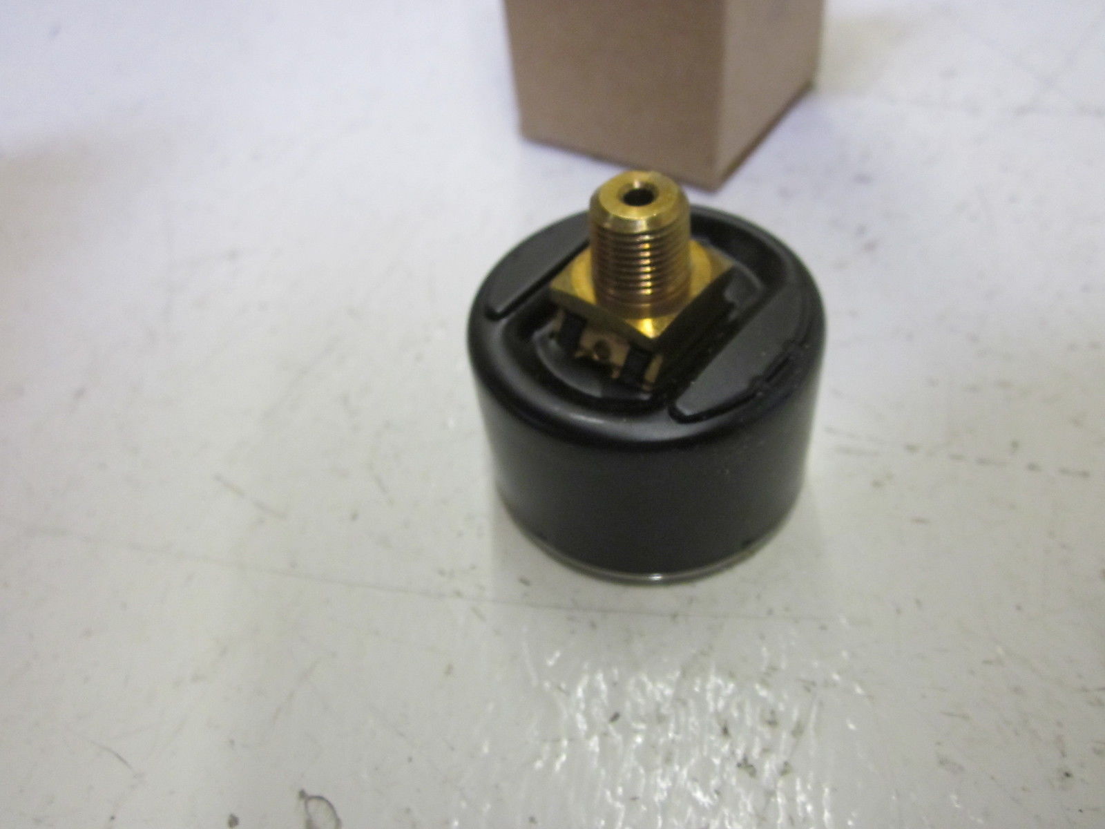 WIKA 9619424 GAUGE 60PSI 1/8" NSMP