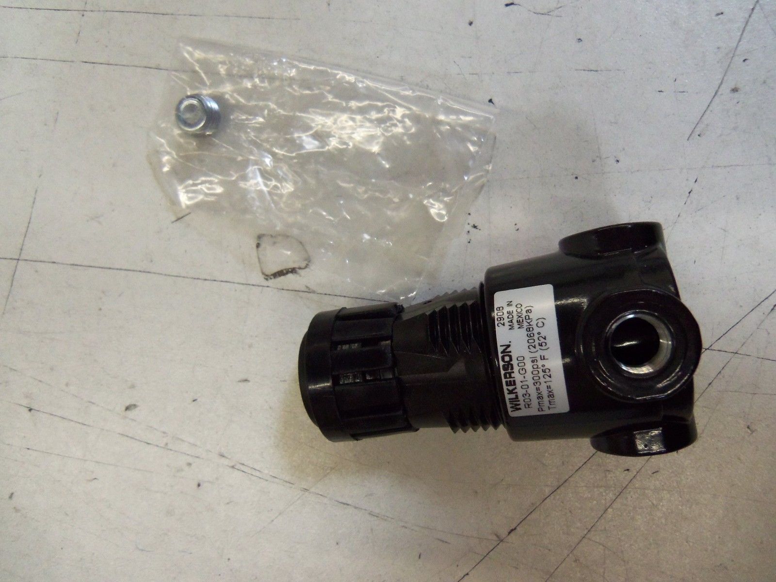 WILKERSON REGULATOR  R03-01-G00 *NEW IN BOX*