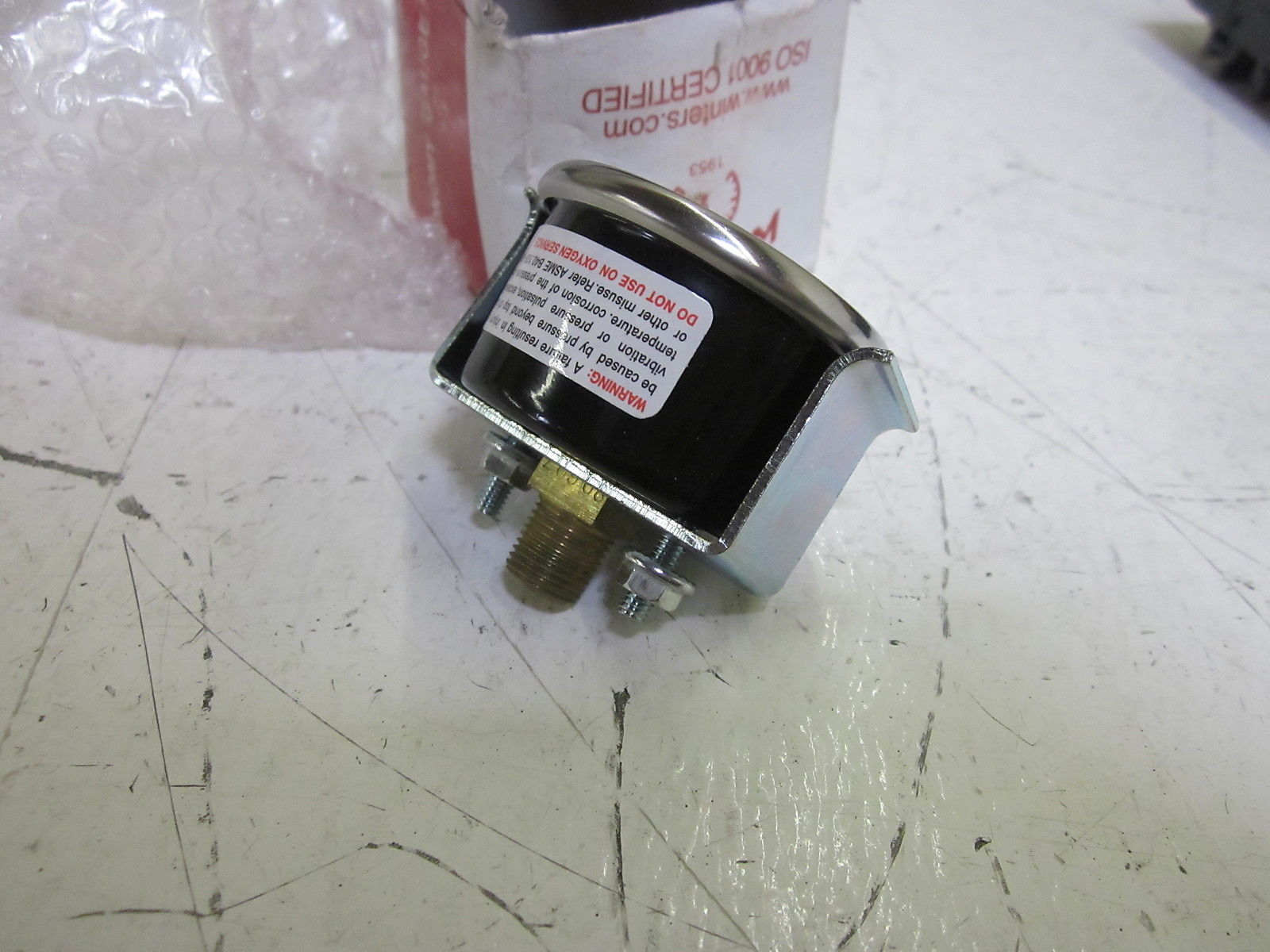 WINTERS E1420UC-CHEN GAUGE 0-100PSI/KPA 1.5" X 1/8 NPT NSMP