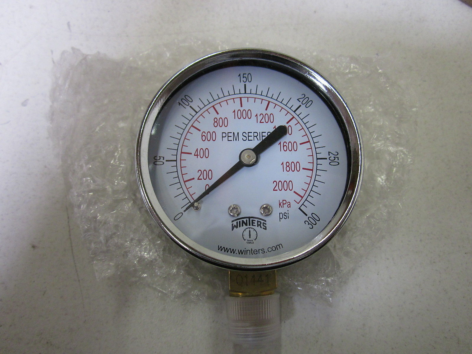 WINTERS PEM217 PRESSURE GAUGE 0-300 PSI/KPA NSMP