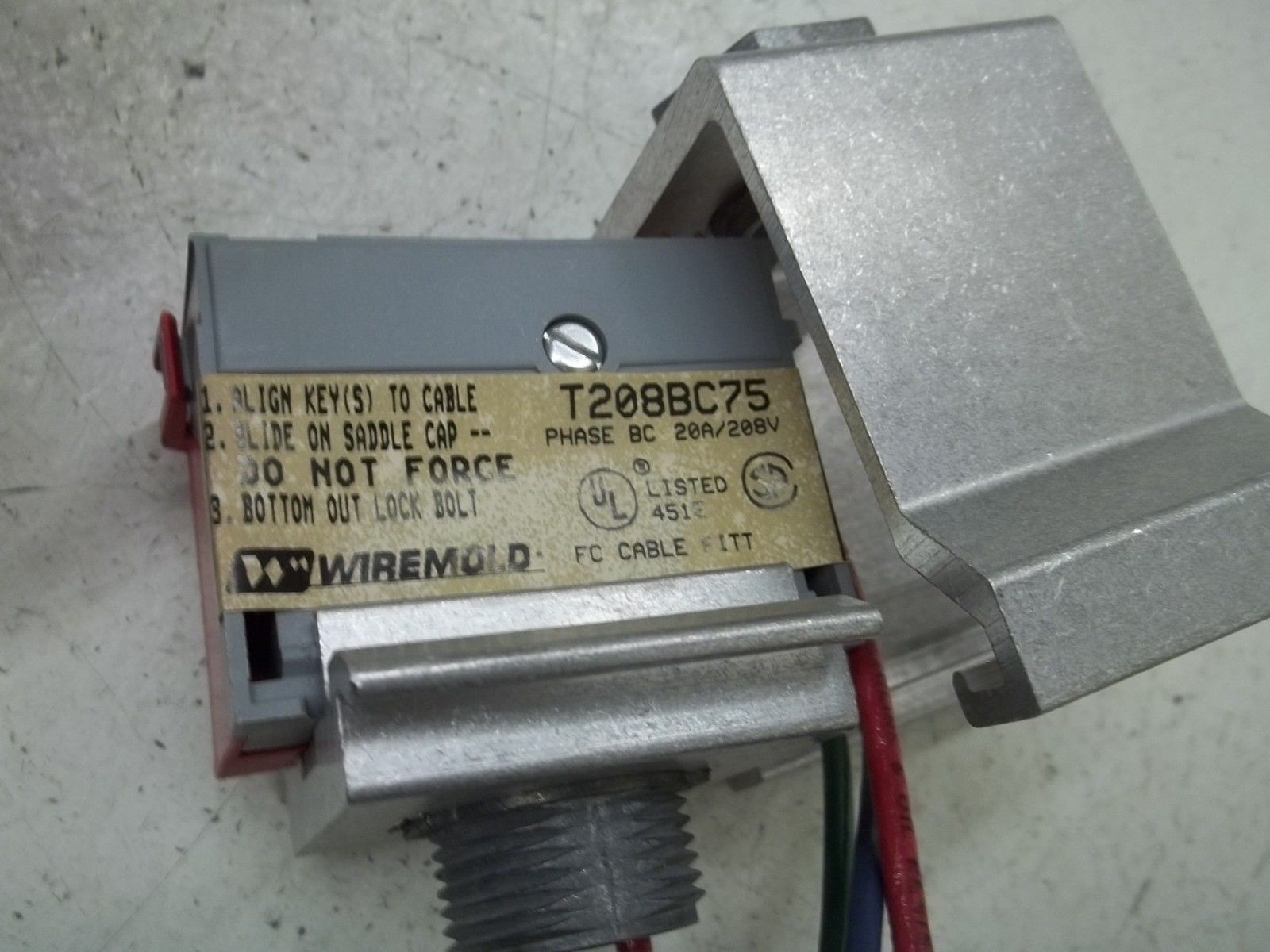 WIREMOLD T208BC75 3/4" TAP & FIXTURE HANGER 20A/208V GRAY/REDNSMP
