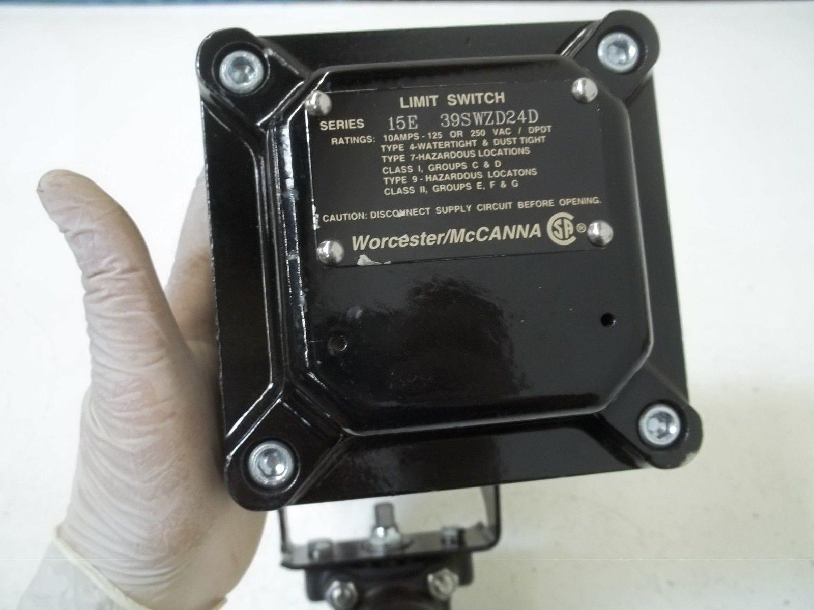 WORCESTER CONTROLS 15E39SWZD24DR6 PNEUMATIC ACTUATOR SERIES 39 UNMP