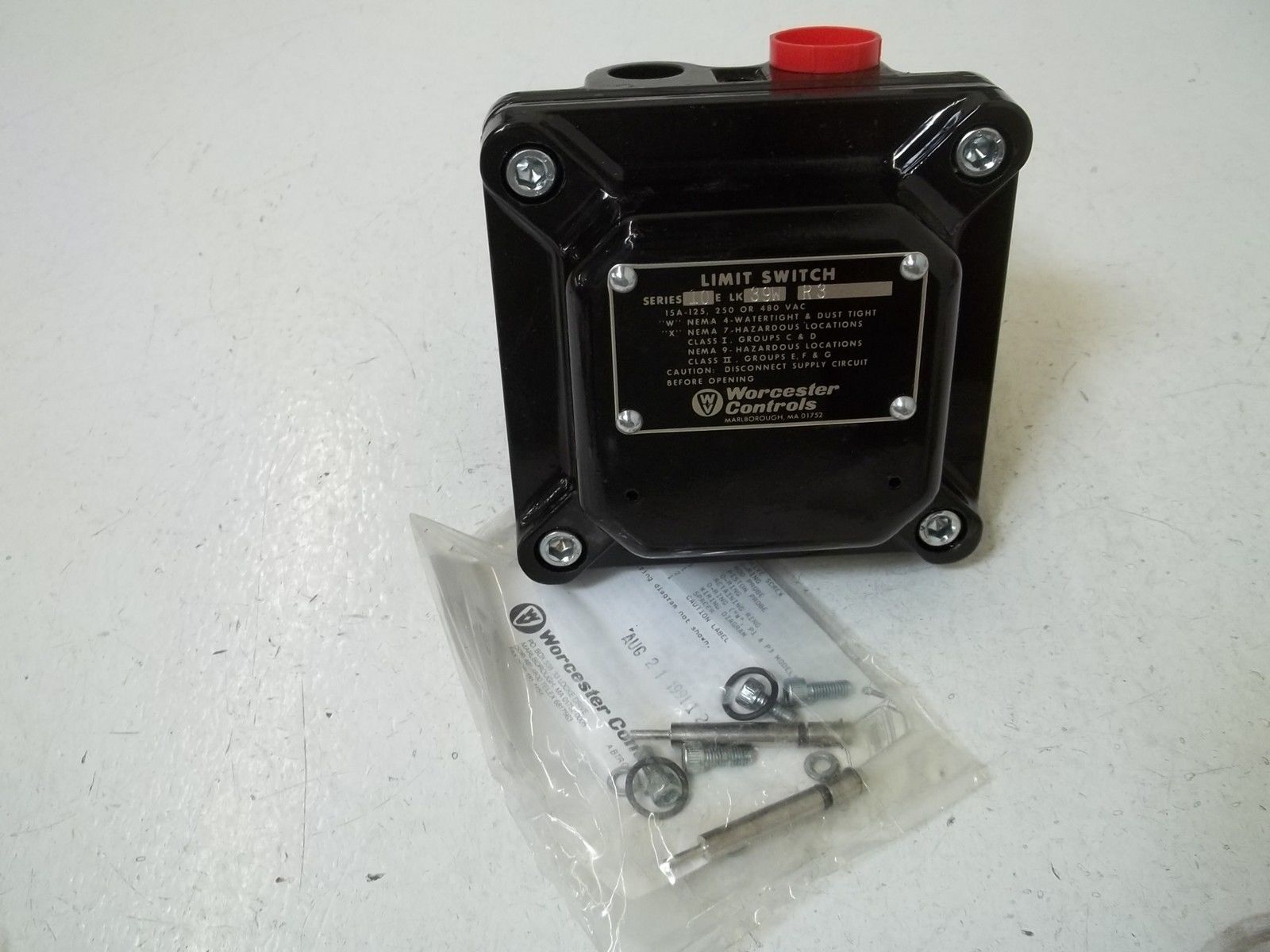 WORCESTER CONTROLS LK39WR3 LIMIT SWITCH NSNP