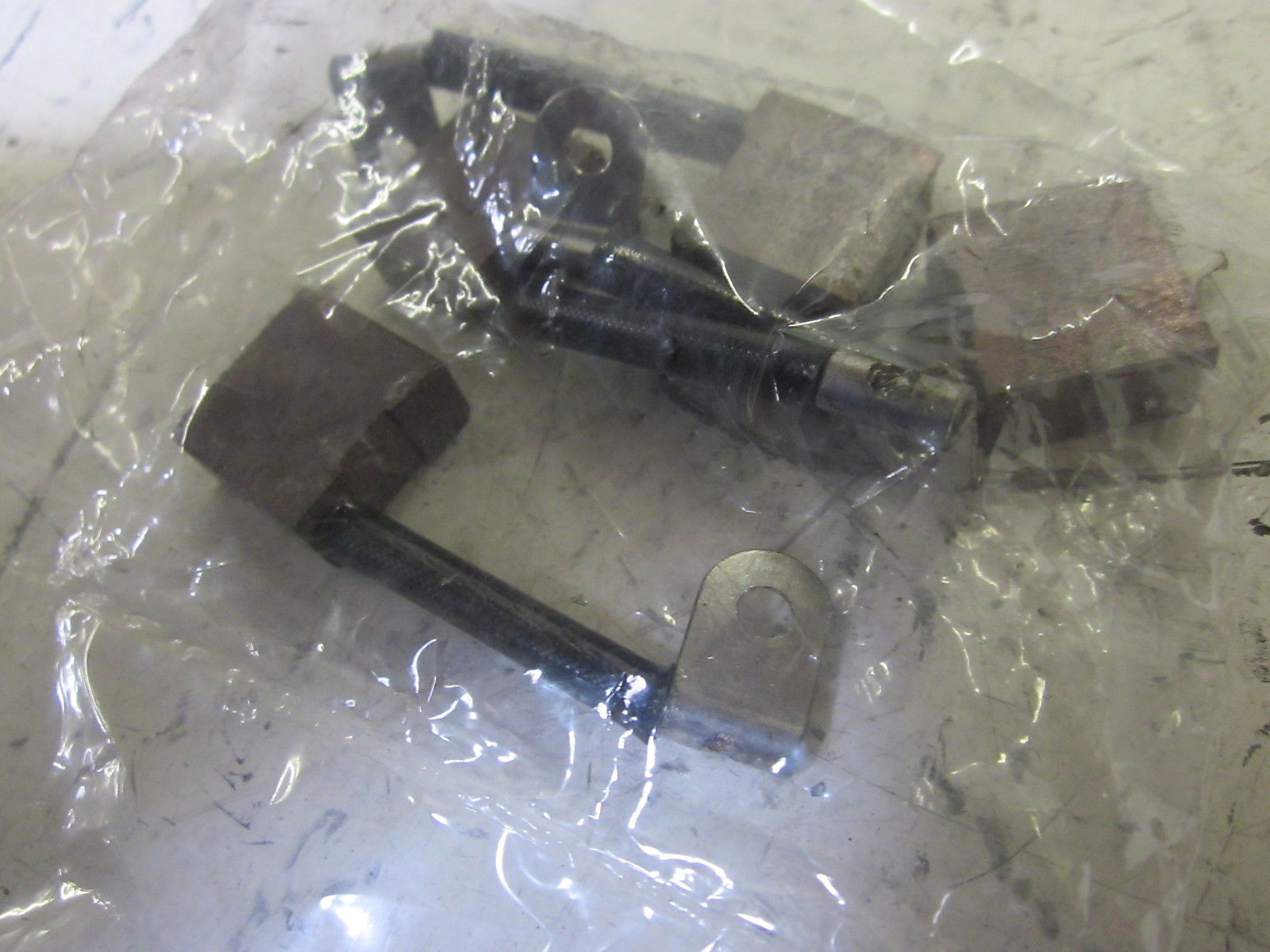 YALE 509016822 BRUSH SET  NSMP