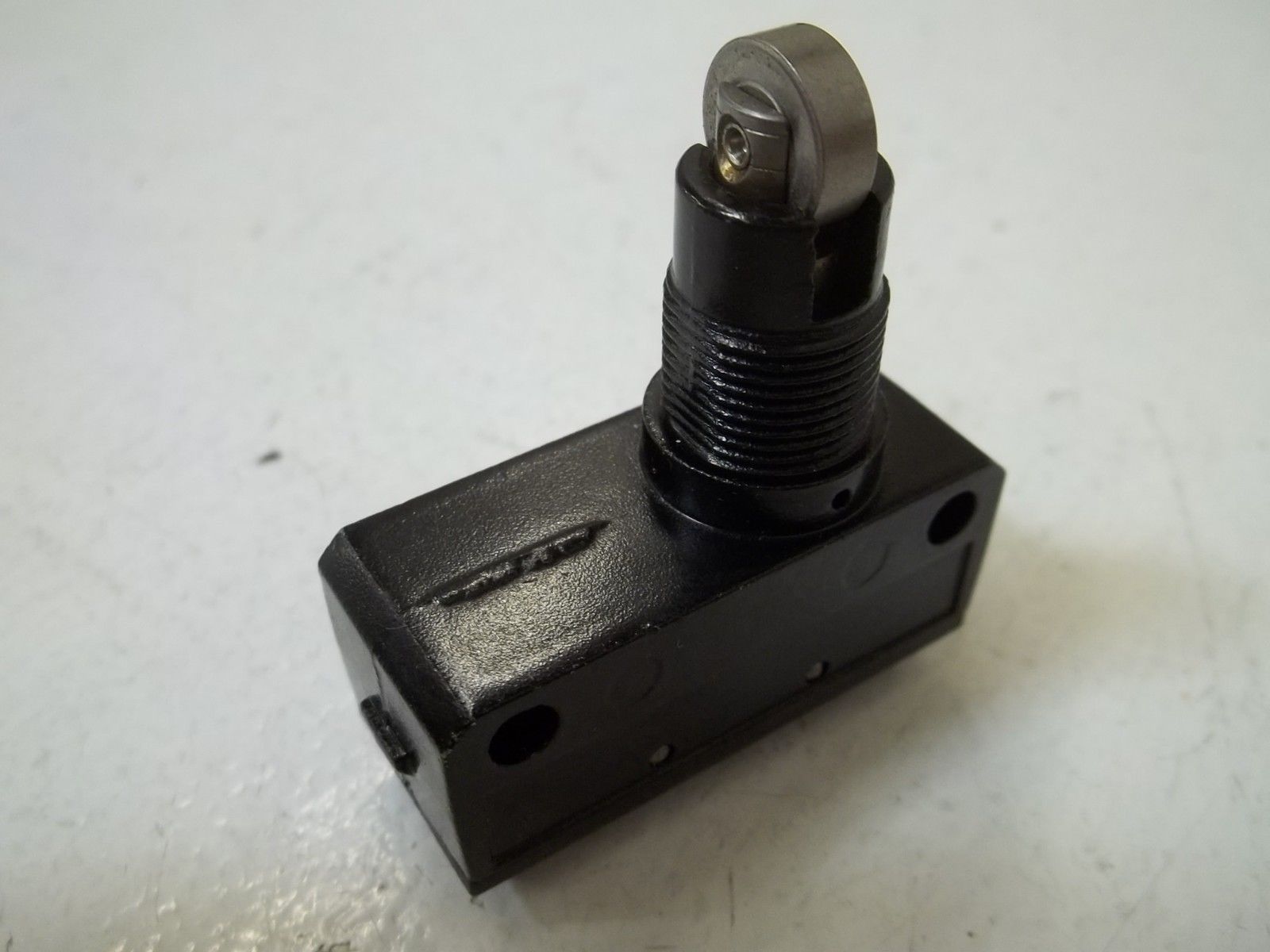 YAMAKE SL1-D LIMIT SWITCH UNMP