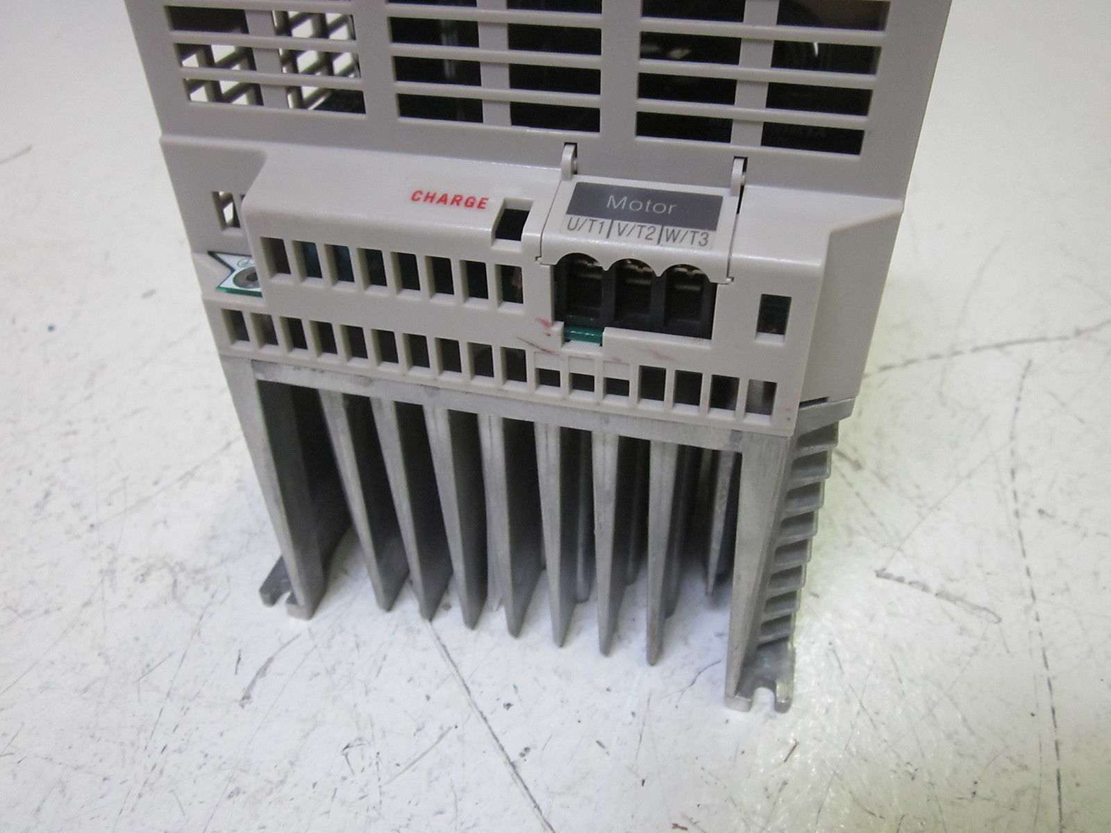 YOKAGAWA VS MINI CIMR-XCAC41P5 SPEC: 41P5 400V UNMP