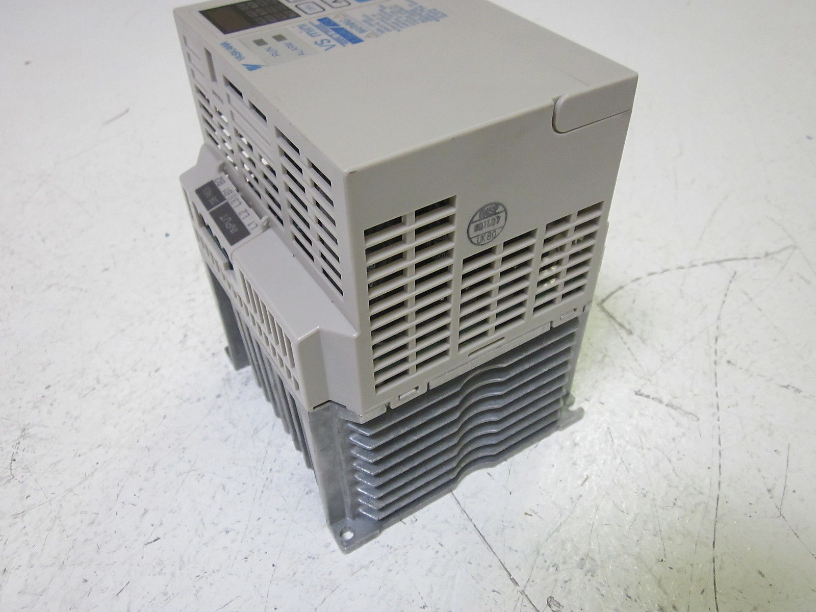 YOKAGAWA VS MINI CIMR-XCAC41P5 SPEC: 41P5 400V UNMP