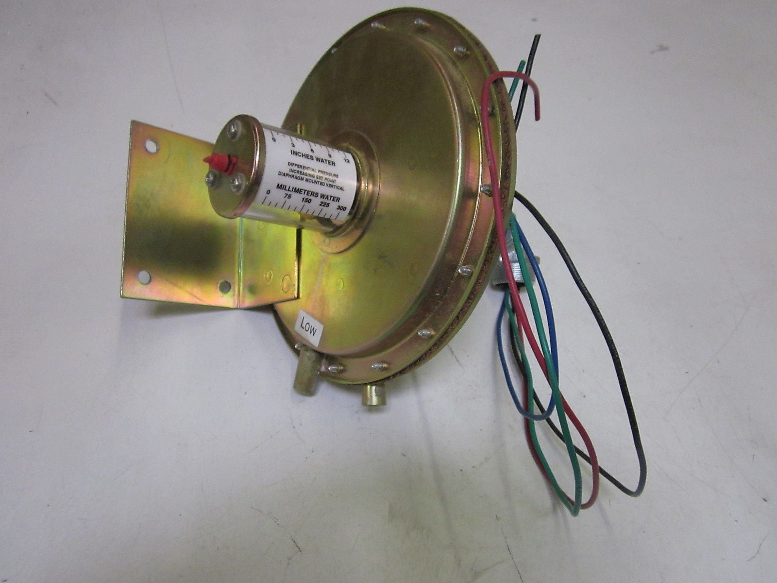 107EL-EF12-P1-F0A-0-12 IN WC *USED*