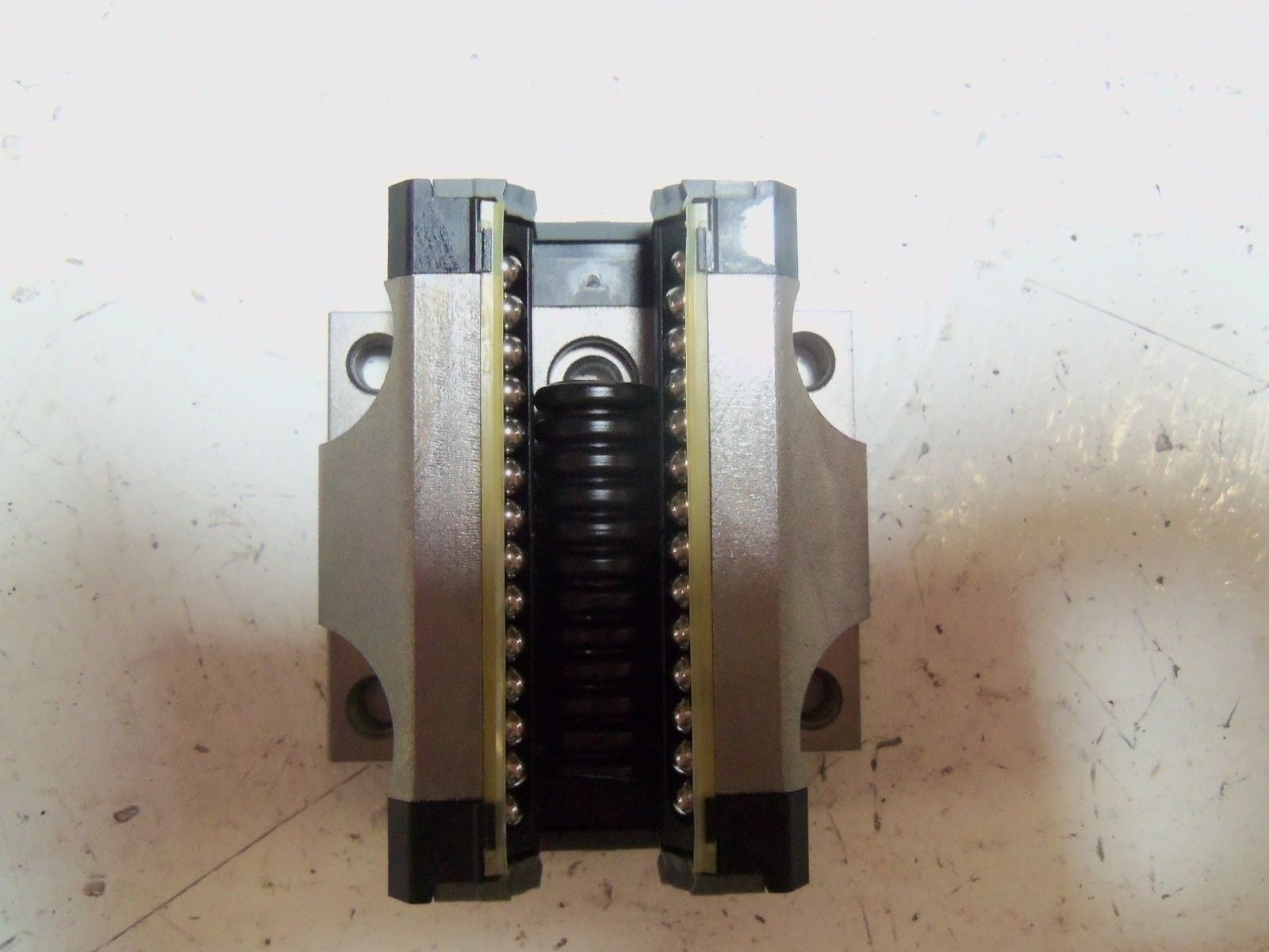 1651-114-10 LINEAR BEARING *NEW IN BOX*