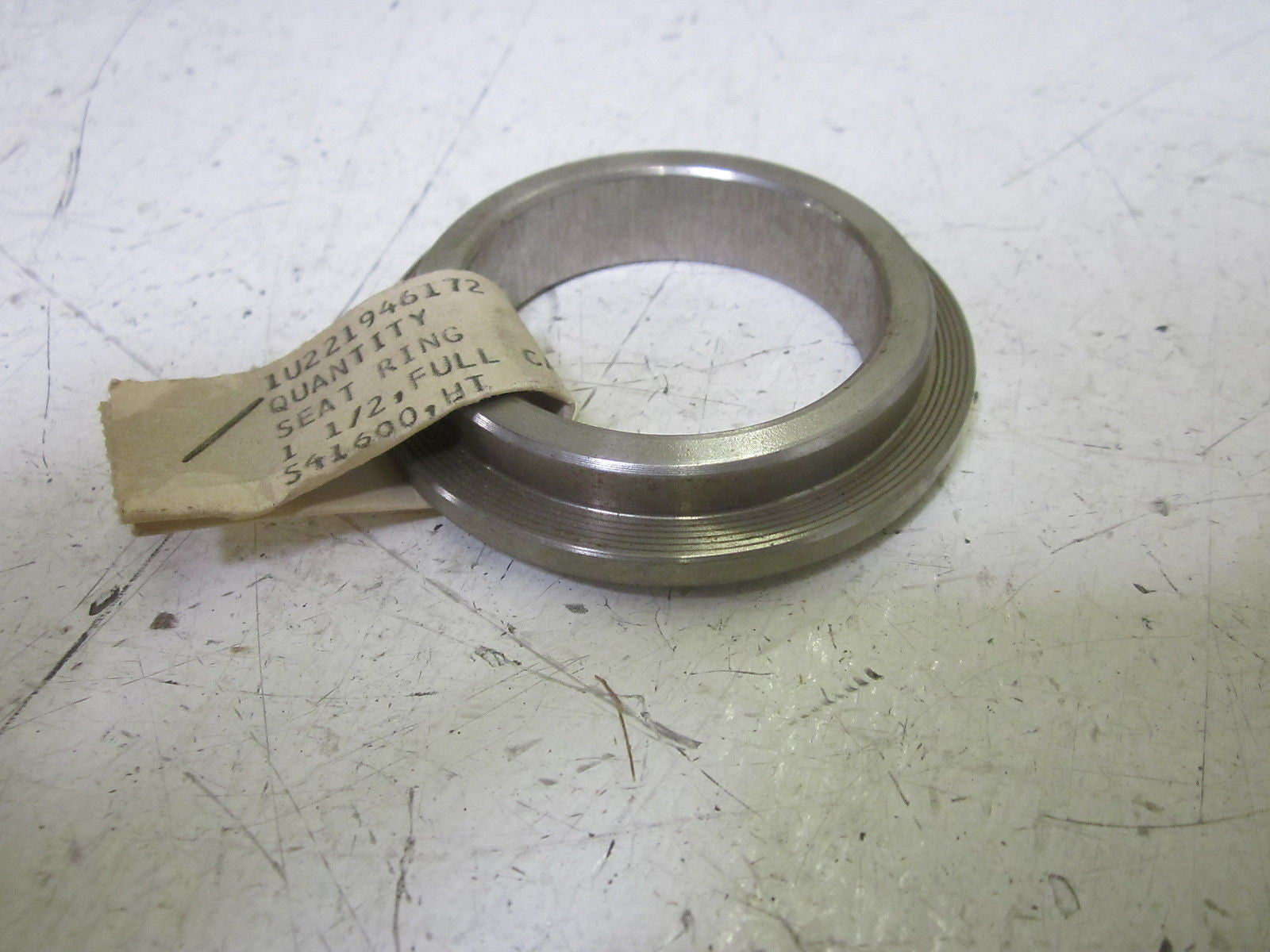 1U221946172 *USED*