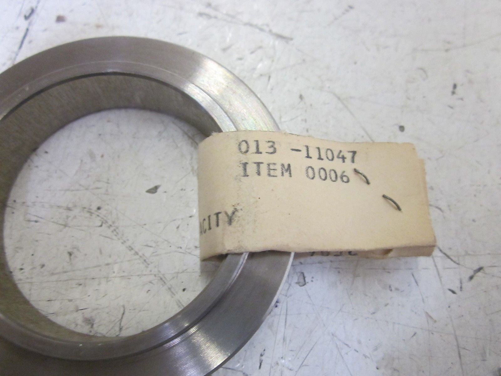 1U221946172 *USED*