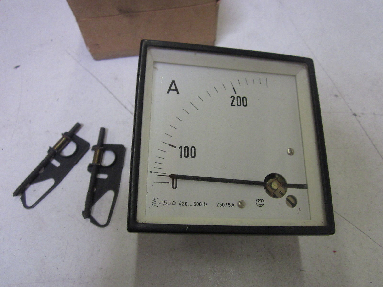 420...500HZ 250/5A *USED*