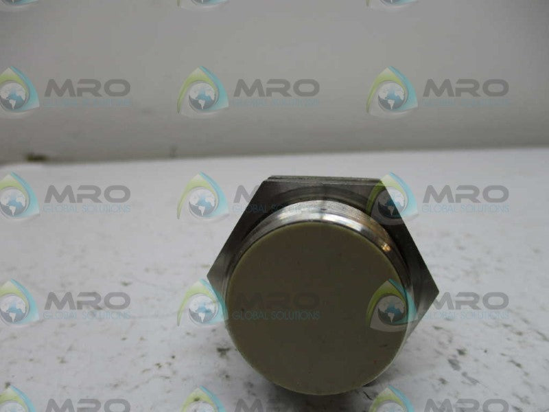 IFM EFECTOR IIT204 INDUCTIVE PROXIMITY SENSOR  NSNP